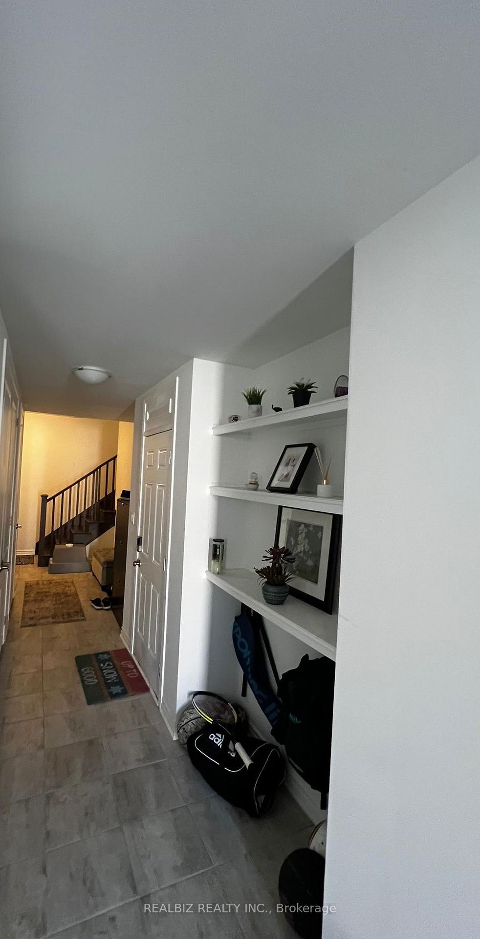 Photo 3 of 65 Keppel Circle, Brampton, Northwest Brampton — HOMEH