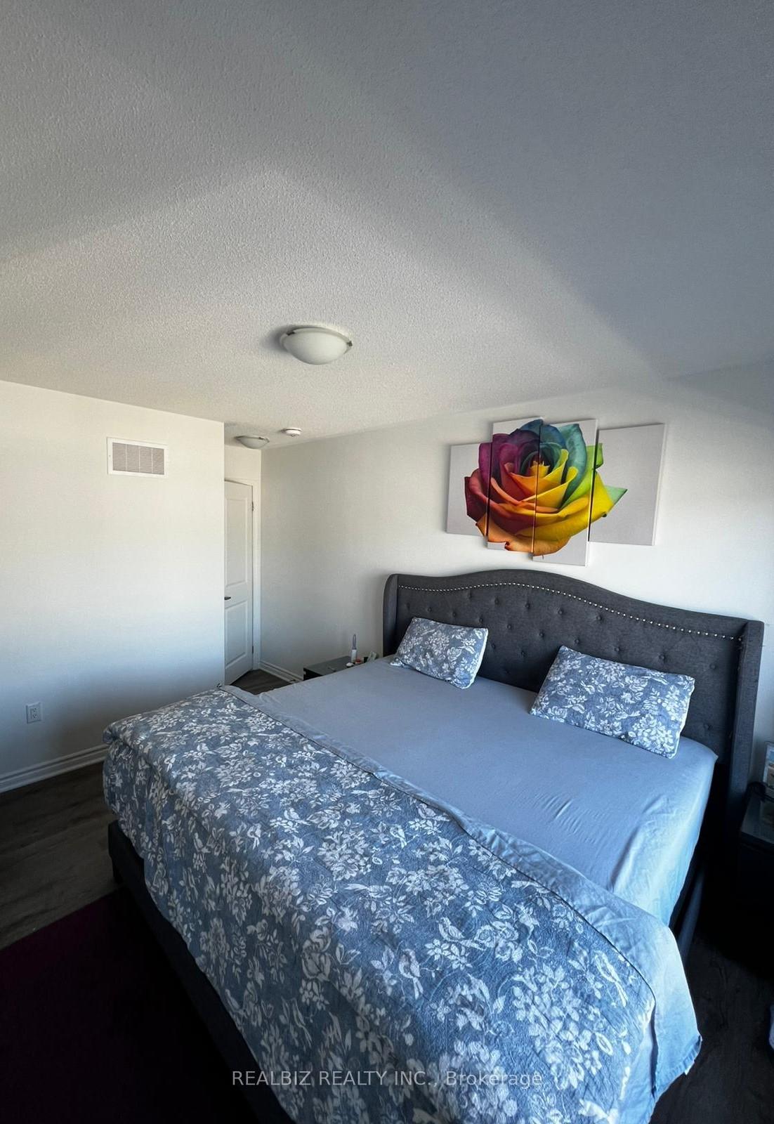 Photo 10 of 65 Keppel Circle, Brampton, Northwest Brampton — HOMEH