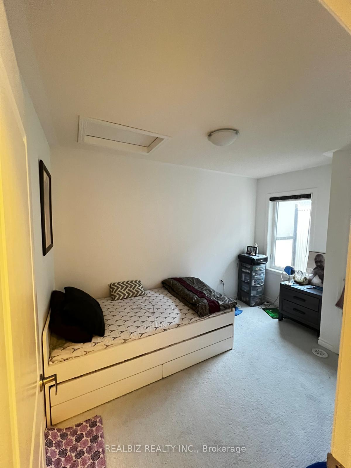 Photo 13 of 65 Keppel Circle, Brampton, Northwest Brampton — HOMEH