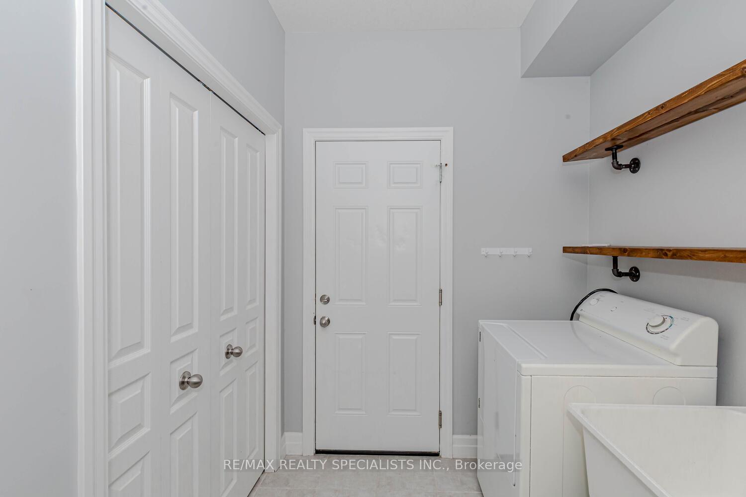 Photo 18 of 131 Freure Drive, Cambridge — HOMEH
