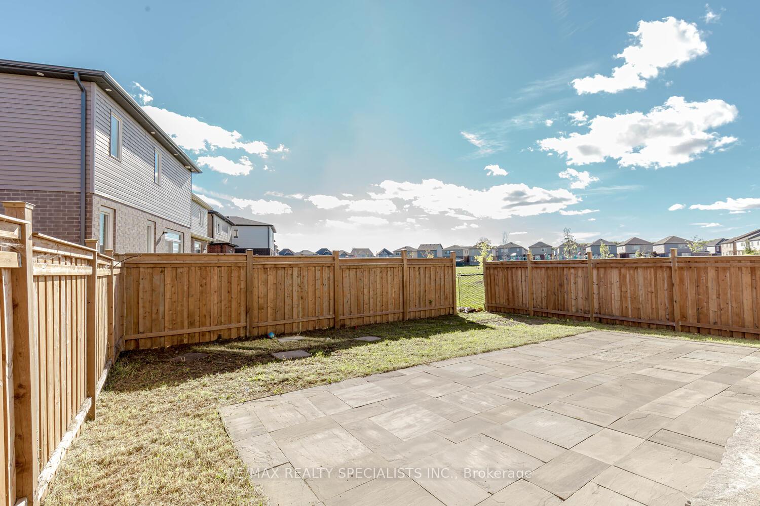 Photo 34 of 131 Freure Drive, Cambridge — HOMEH