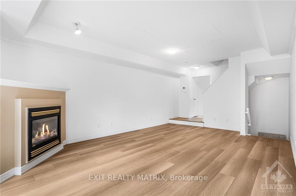 Photo 7 of Unit 21, 825 Grenon Avenue, Ottawa, Britannia Heights — HOMEH