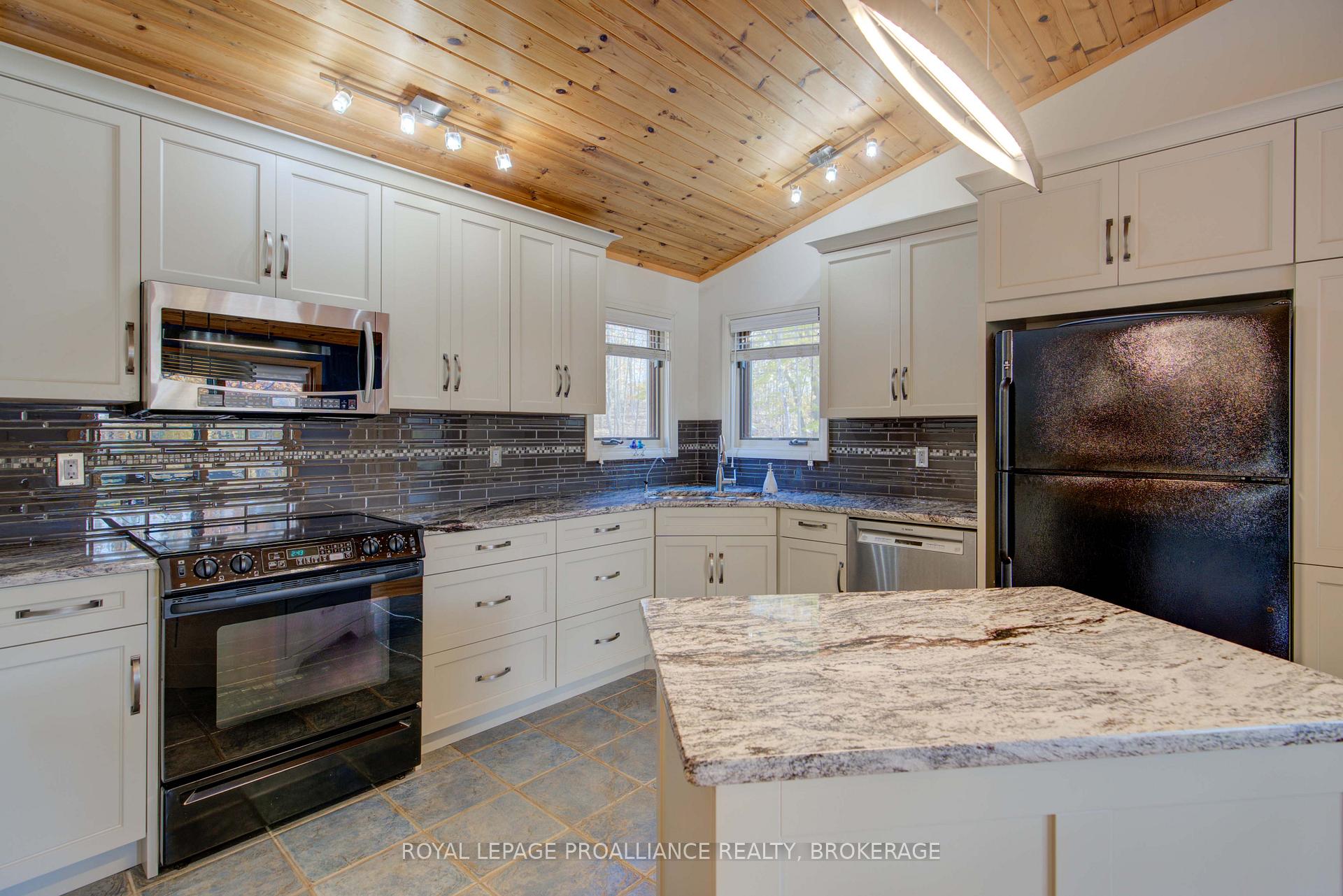 Photo 20 of 2012 Shibley Road, Frontenac, Frontenac Centre — HOMEH