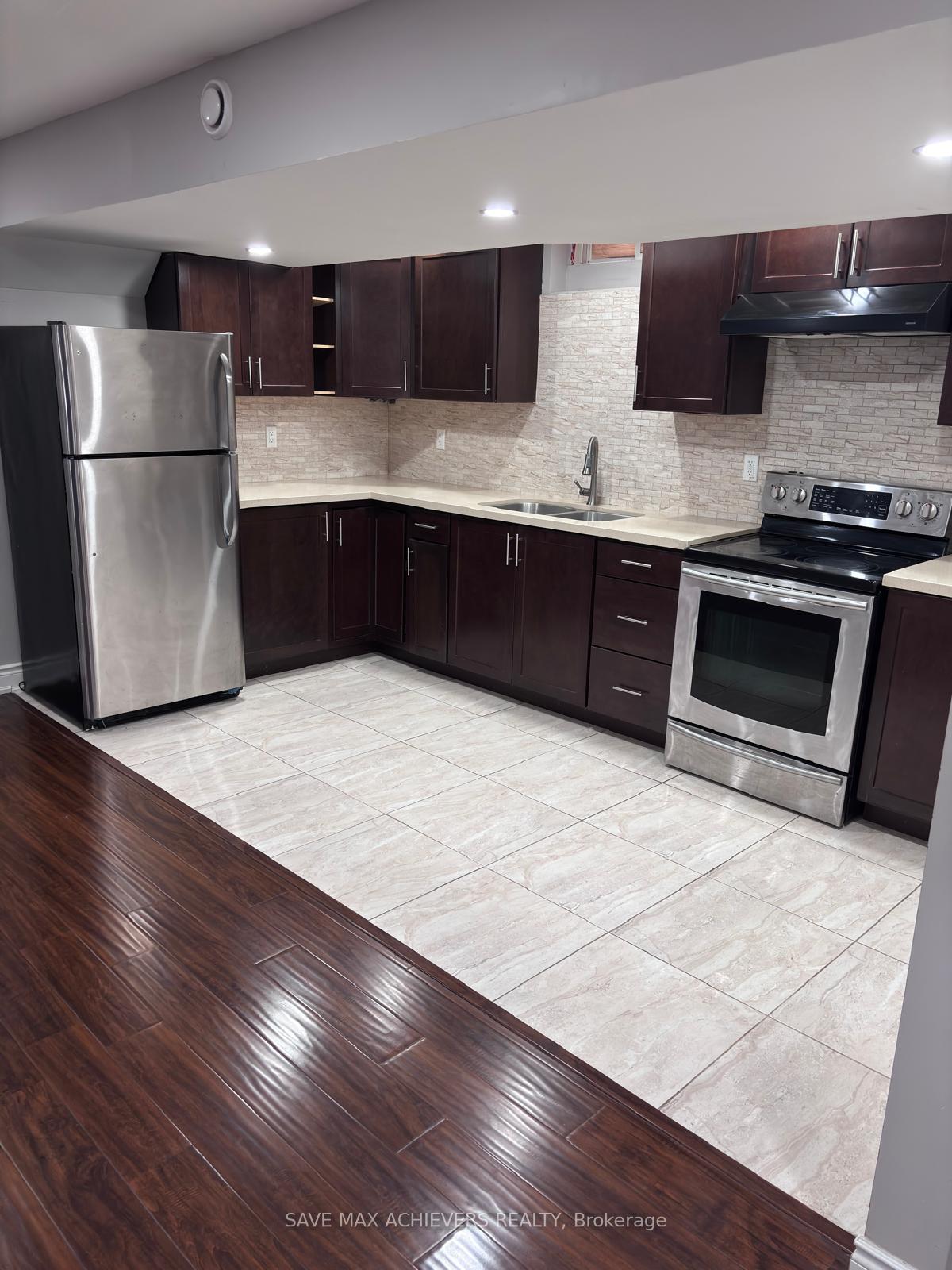 Photo 2 of 18 Interlude Drive, Brampton, Credit Valley — HOMEH