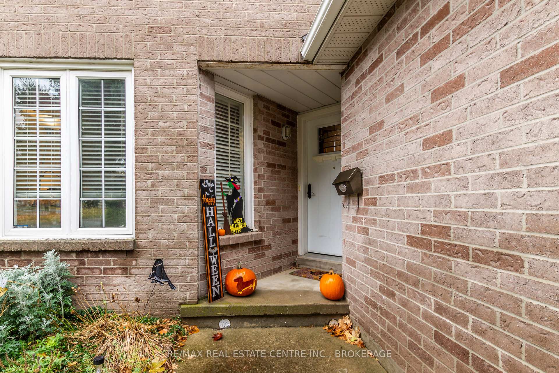 Photo 14 of 8 Tassie Lane, Cambridge — HOMEH