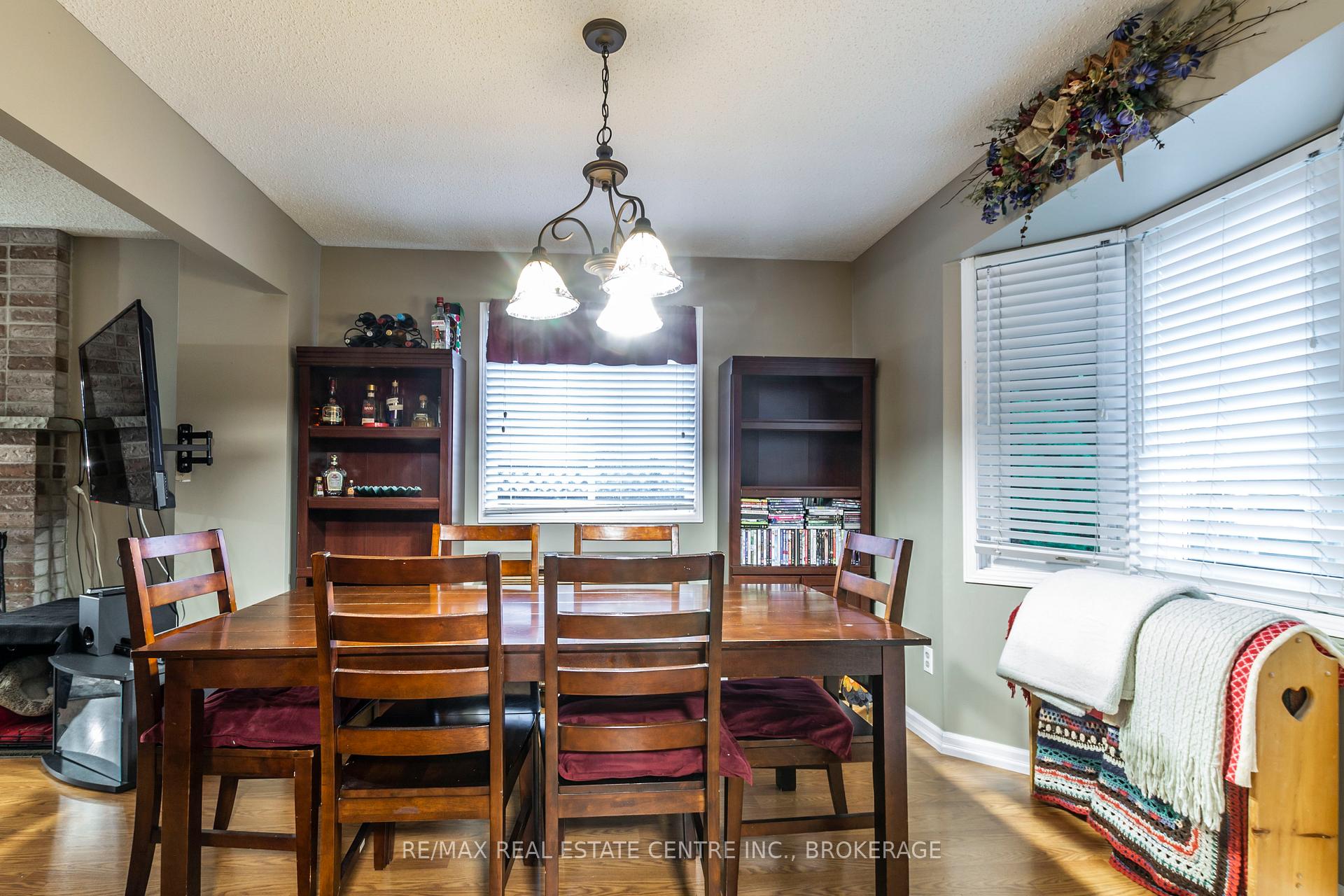 Photo 19 of 8 Tassie Lane, Cambridge — HOMEH