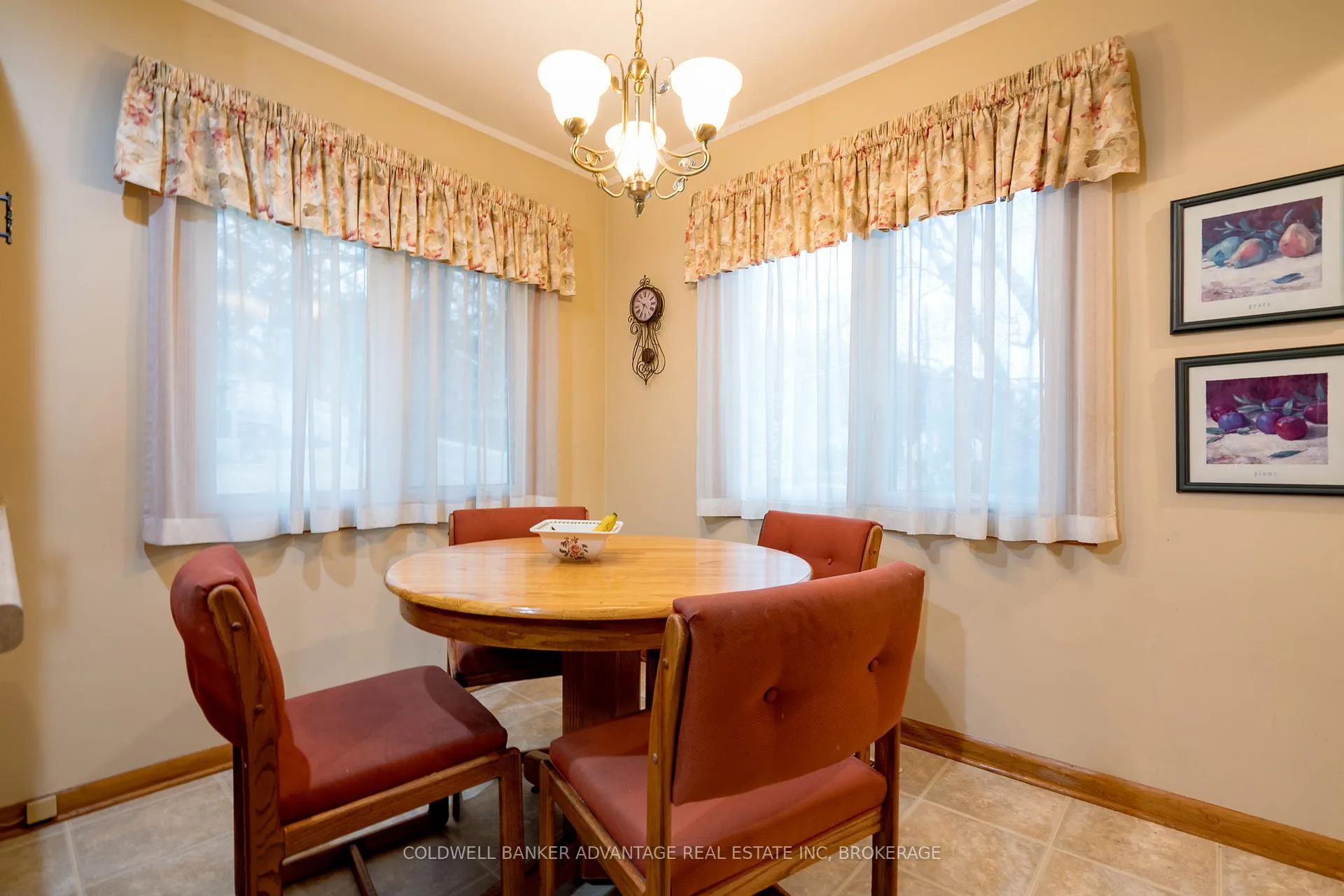 Photo 9 of 17 Wardrope Avenue, Hamilton, Stoney Creek — HOMEH