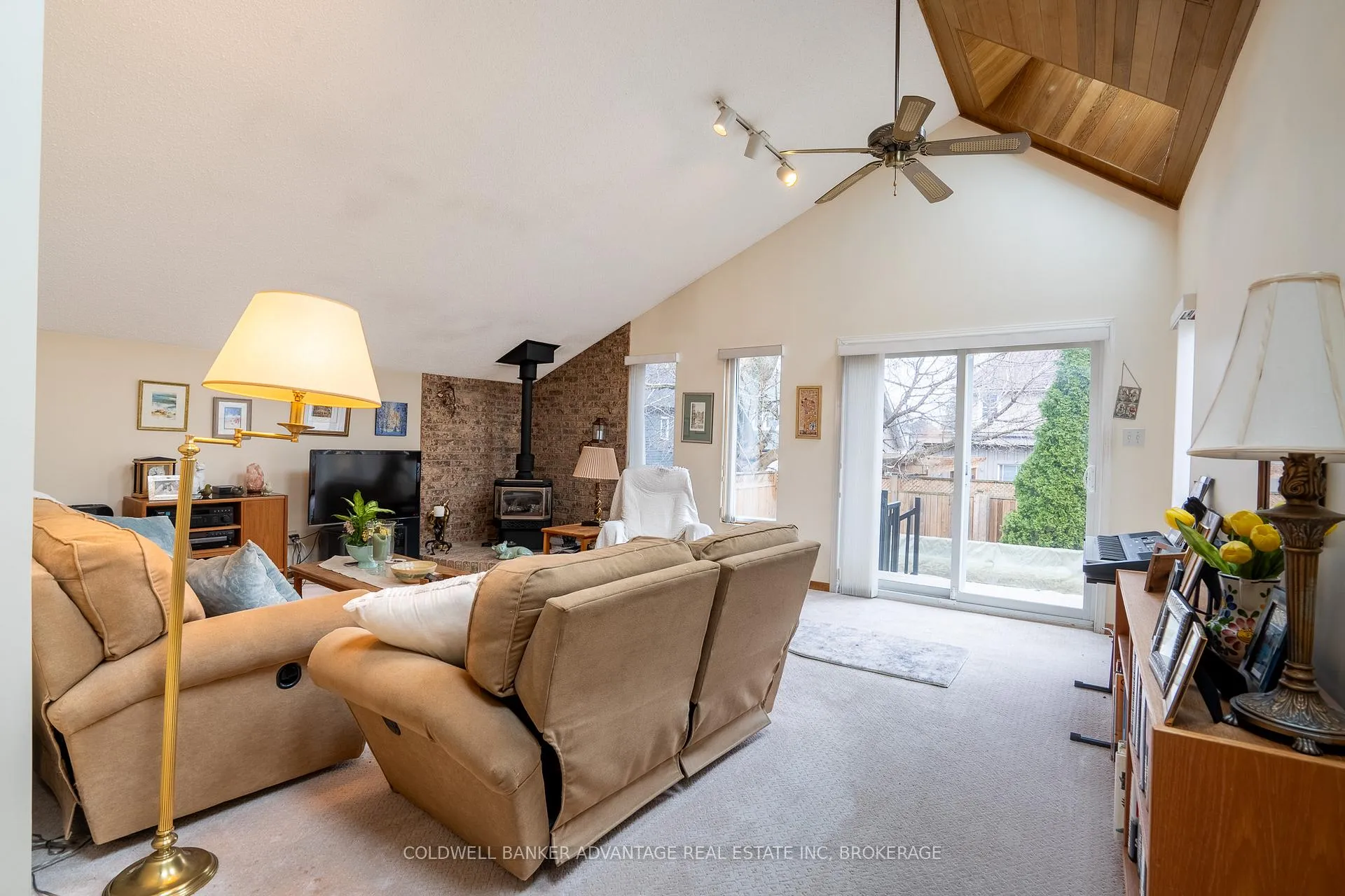 Photo 14 of 17 Wardrope Avenue, Hamilton, Stoney Creek — HOMEH