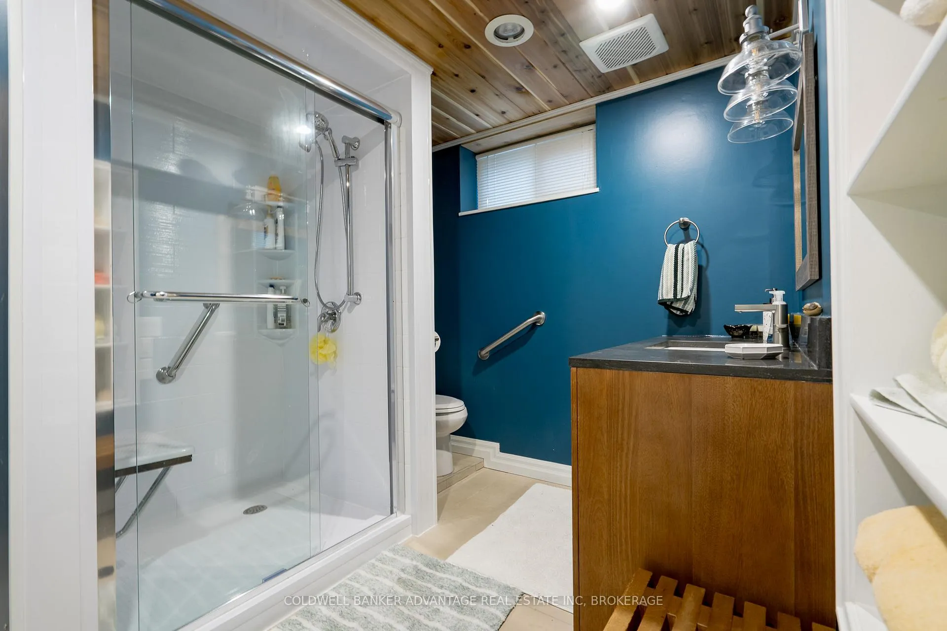 Photo 24 of 17 Wardrope Avenue, Hamilton, Stoney Creek — HOMEH