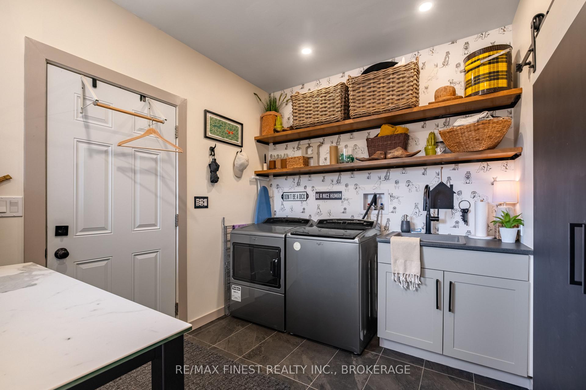 Photo 5 of 1316 Leland Road, Frontenac, Frontenac South — HOMEH