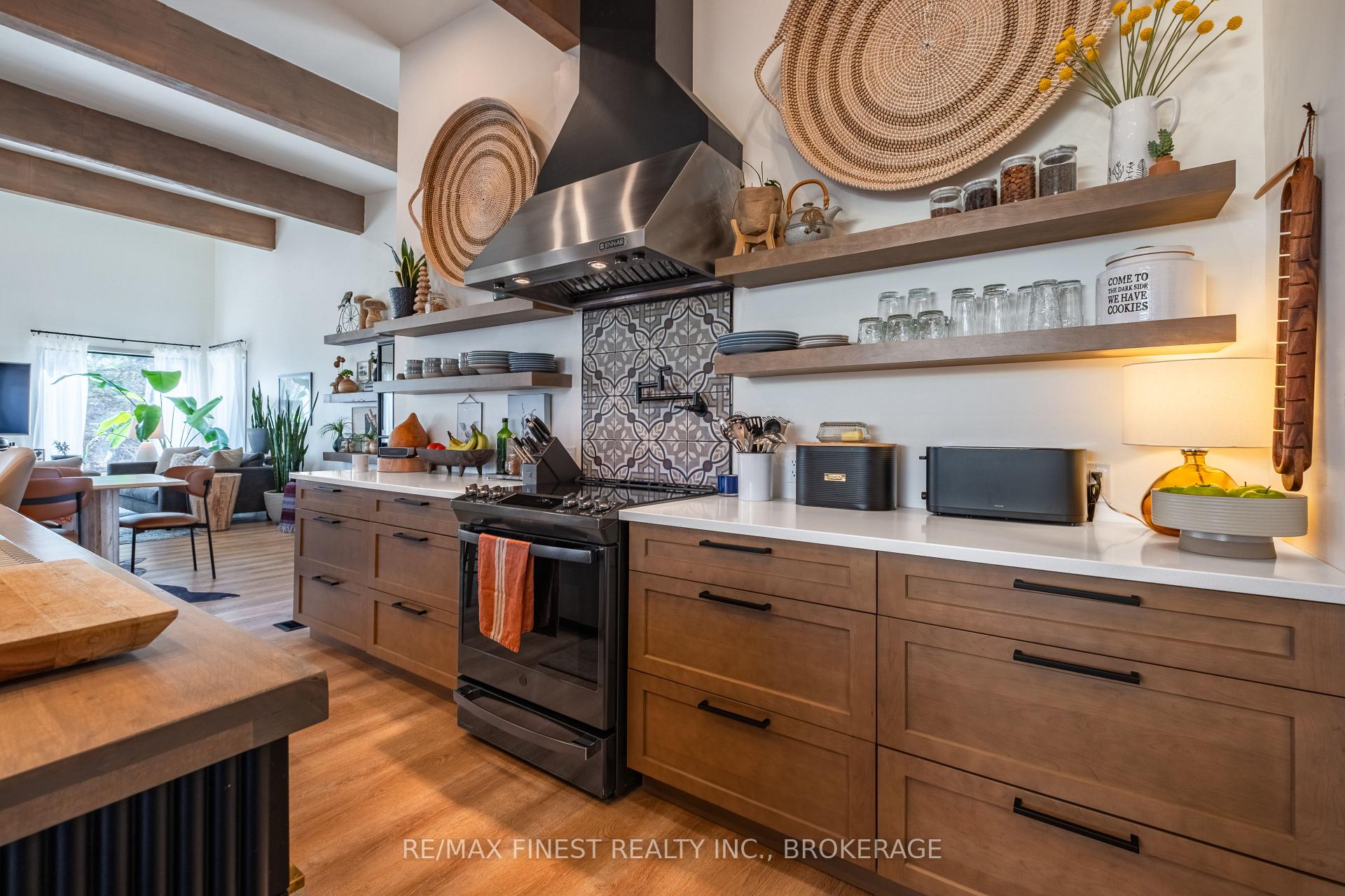 Photo 17 of 1316 Leland Road, Frontenac, Frontenac South — HOMEH