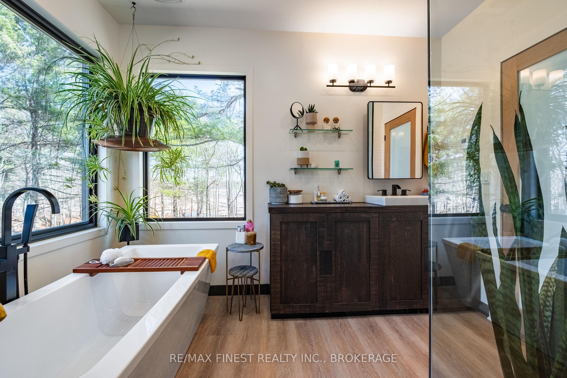 Photo 21 of 1316 Leland Road, Frontenac, Frontenac South — HOMEH