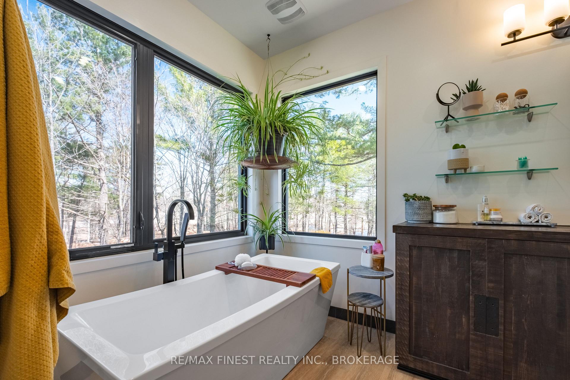 Photo 22 of 1316 Leland Road, Frontenac, Frontenac South — HOMEH