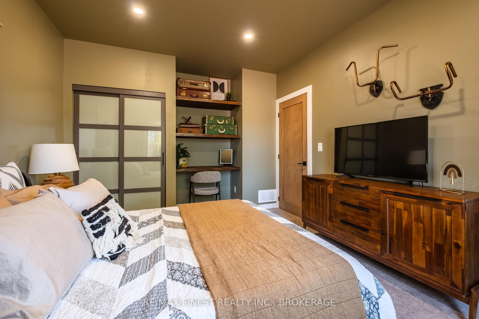 Photo 26 of 1316 Leland Road, Frontenac, Frontenac South — HOMEH