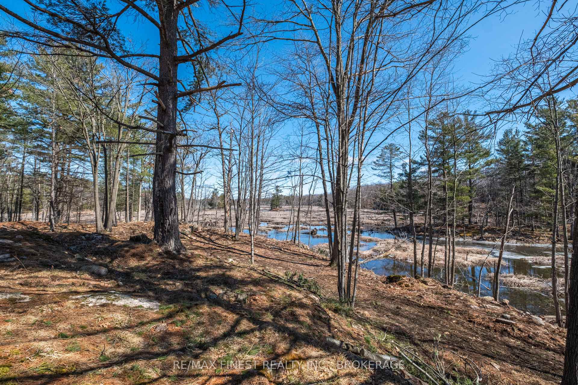 Photo 44 of 1316 Leland Road, Frontenac, Frontenac South — HOMEH