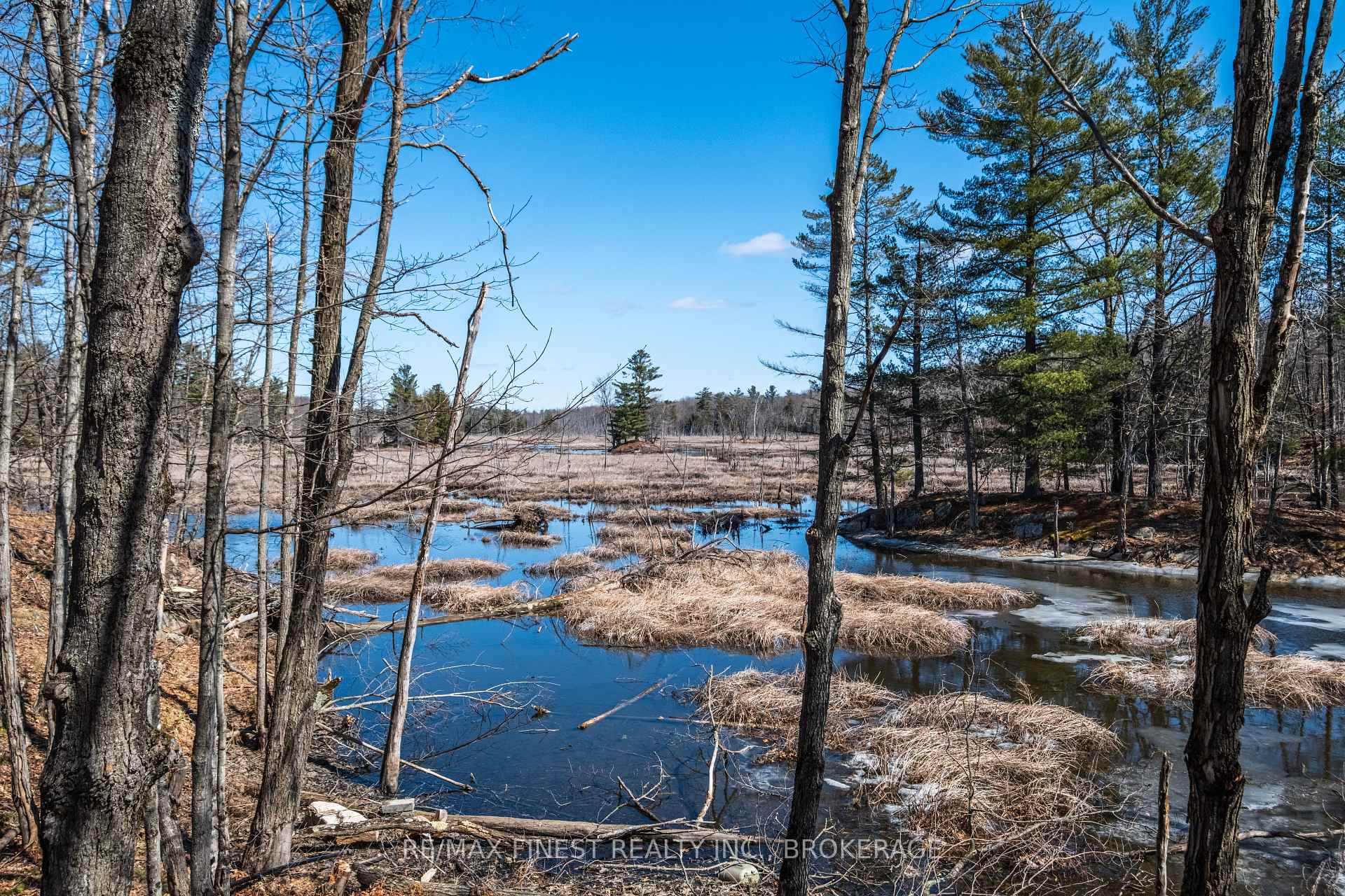 Photo 45 of 1316 Leland Road, Frontenac, Frontenac South — HOMEH