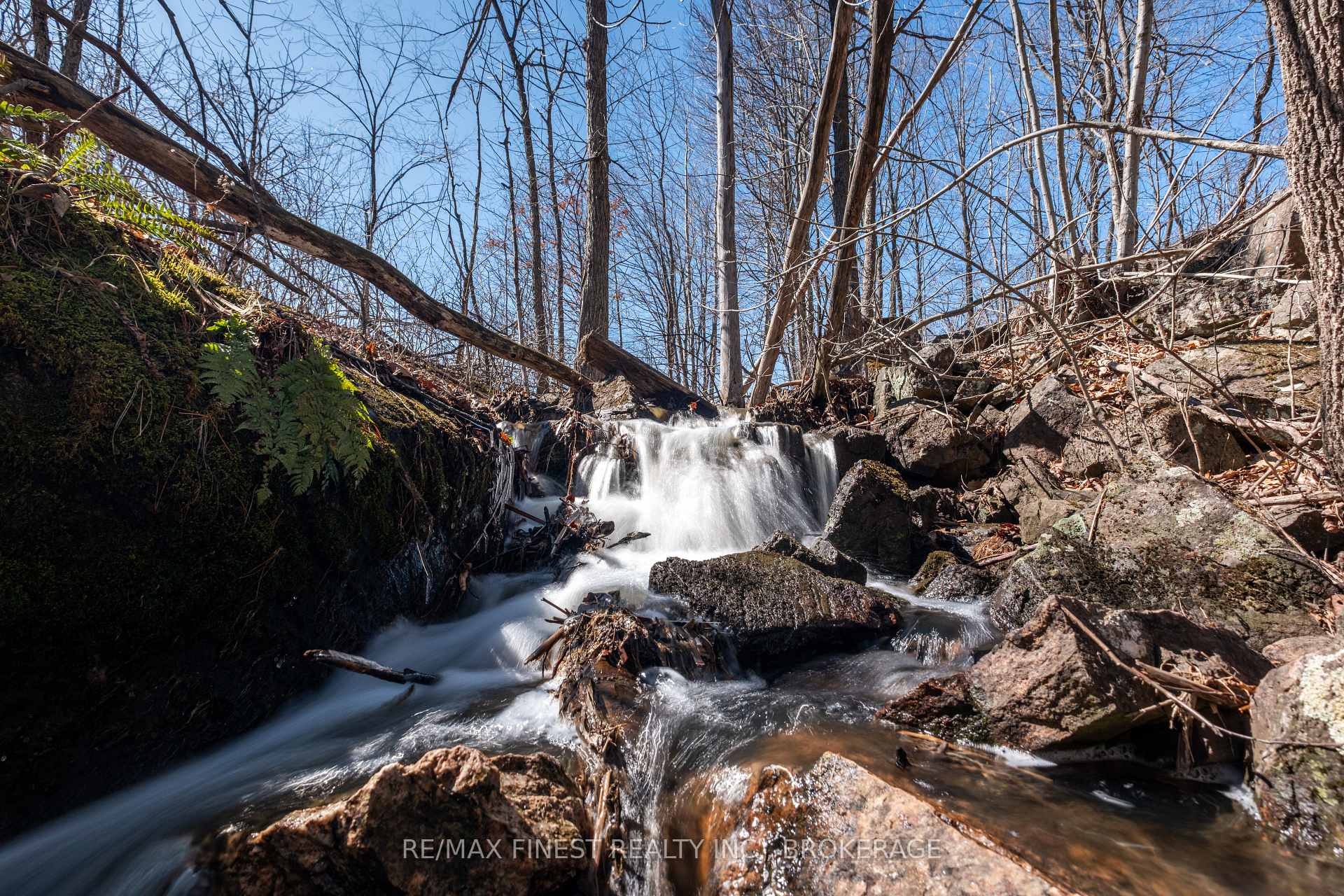 Photo 46 of 1316 Leland Road, Frontenac, Frontenac South — HOMEH
