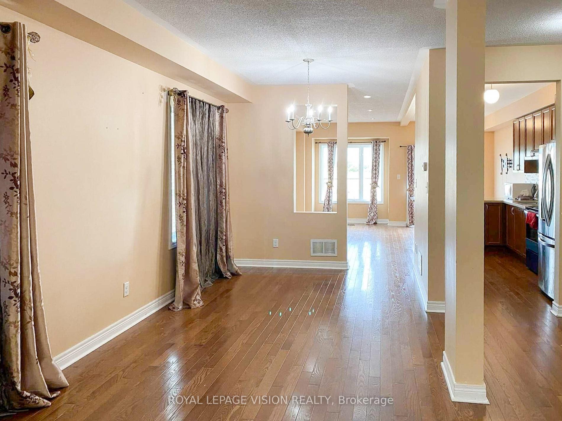 Photo 2 of 7429 Saint Barbara Boulevard, Brampton, Brampton 407 Corridor — HOMEH