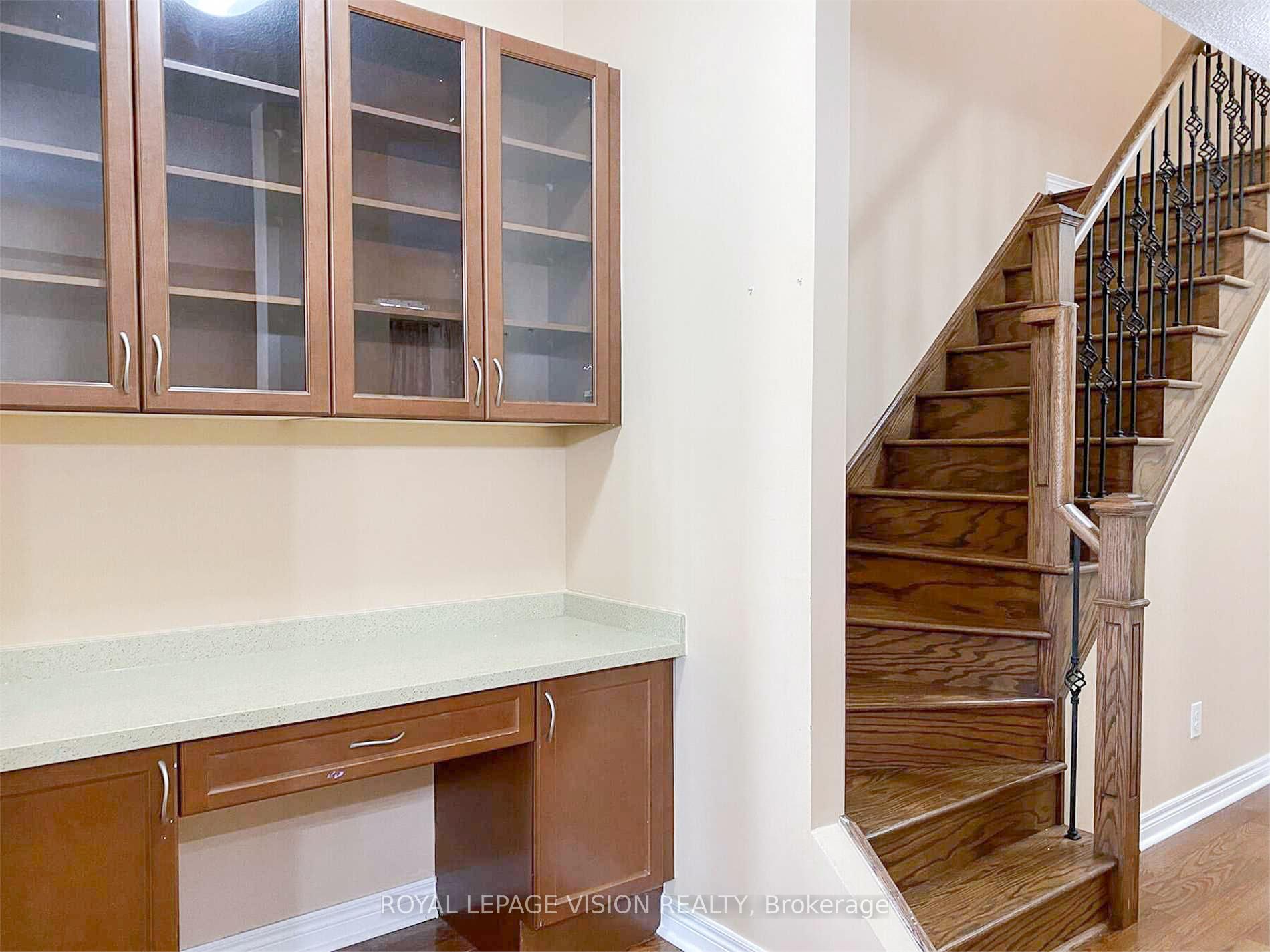 Photo 4 of 7429 Saint Barbara Boulevard, Brampton, Brampton 407 Corridor — HOMEH
