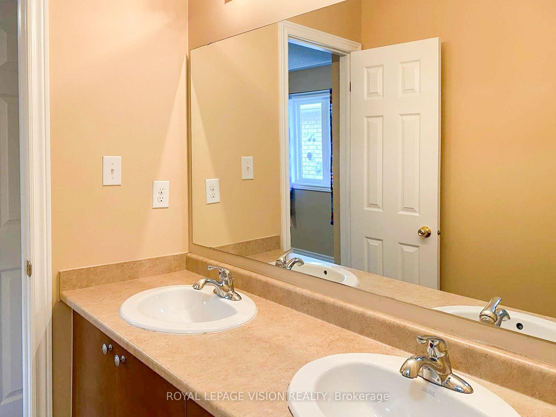 Photo 17 of 7429 Saint Barbara Boulevard, Brampton, Brampton 407 Corridor — HOMEH