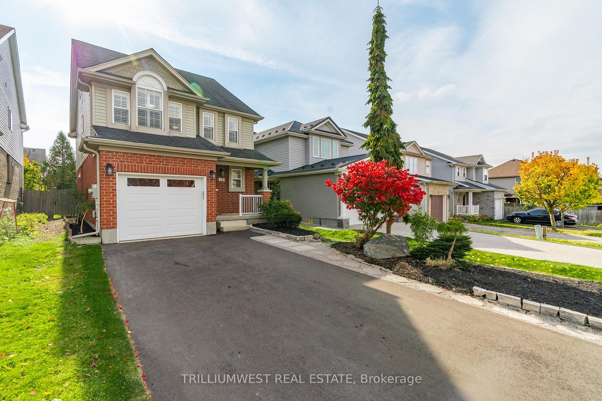 Photo 1 of 24 Kroeger Crescent, Cambridge — HOMEH