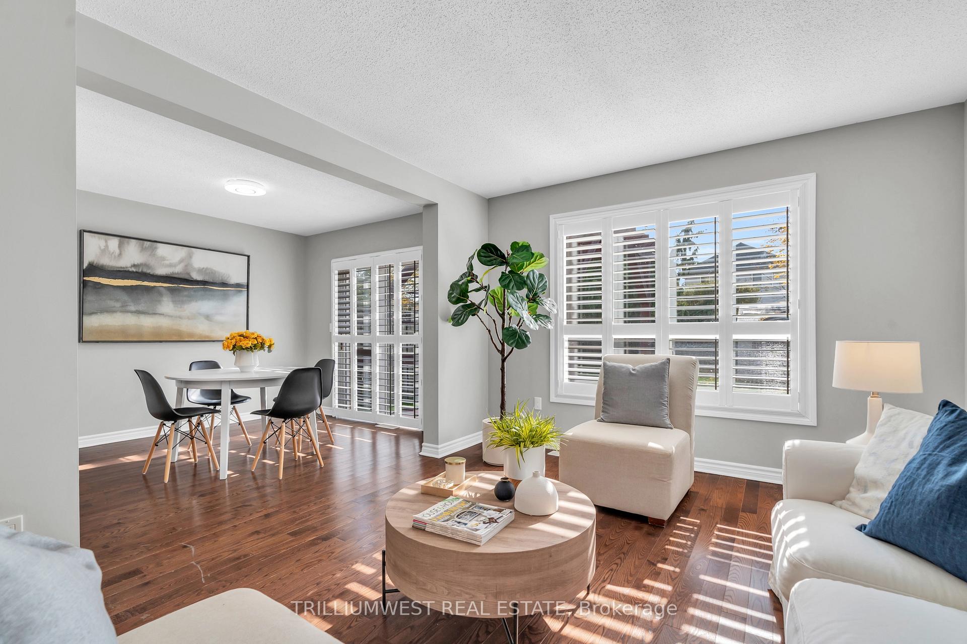 Photo 4 of 24 Kroeger Crescent, Cambridge — HOMEH