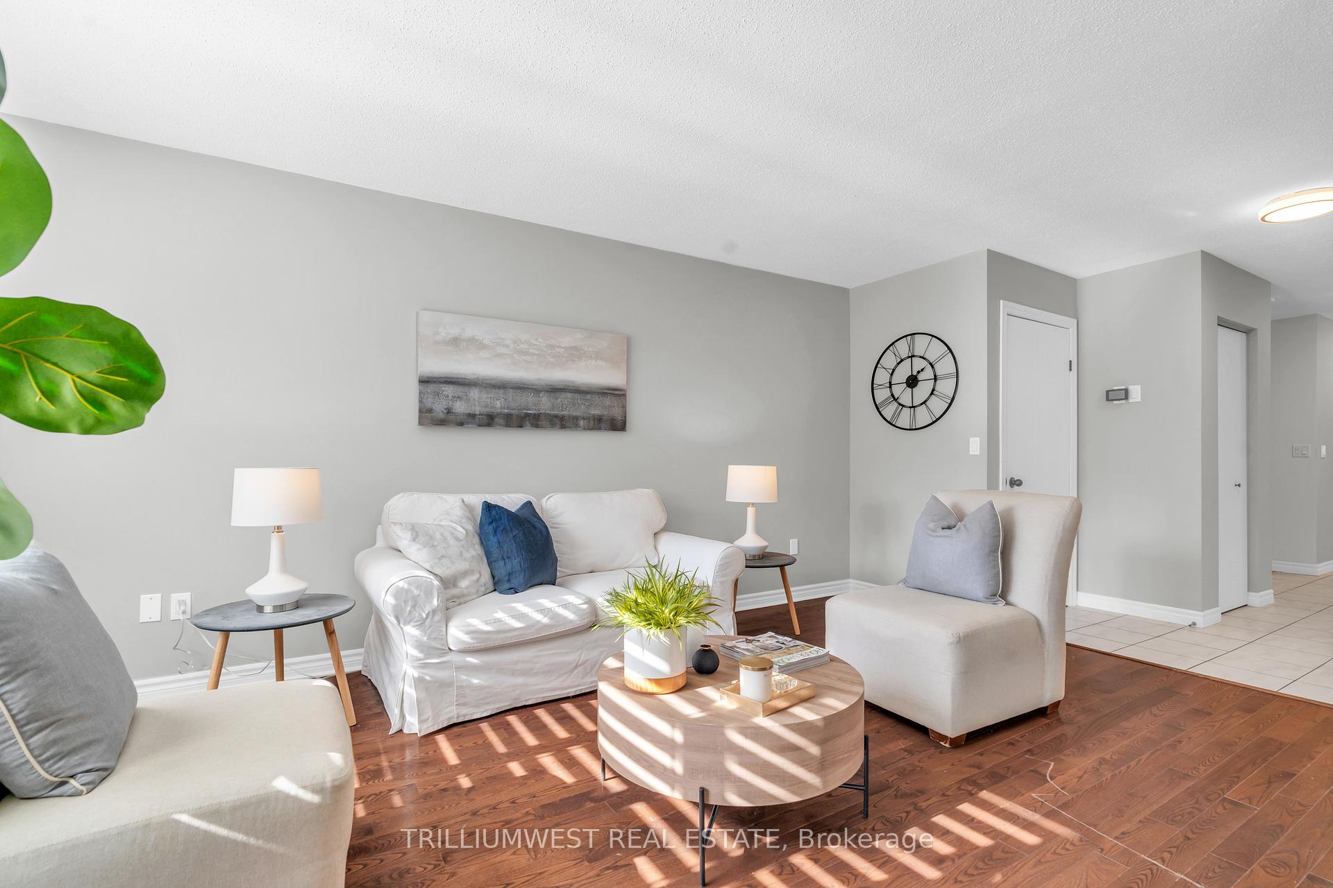 Photo 6 of 24 Kroeger Crescent, Cambridge — HOMEH