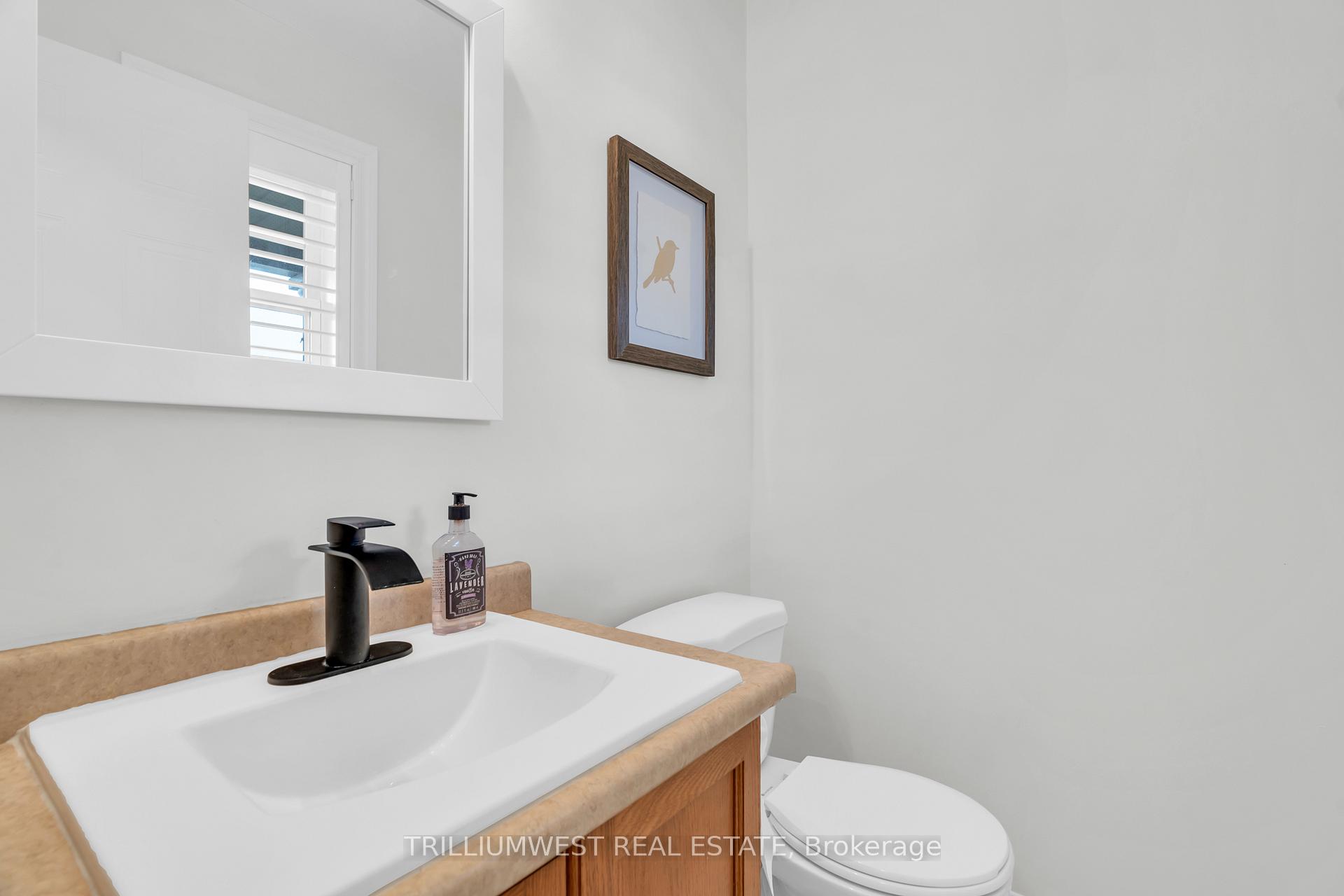 Photo 12 of 24 Kroeger Crescent, Cambridge — HOMEH