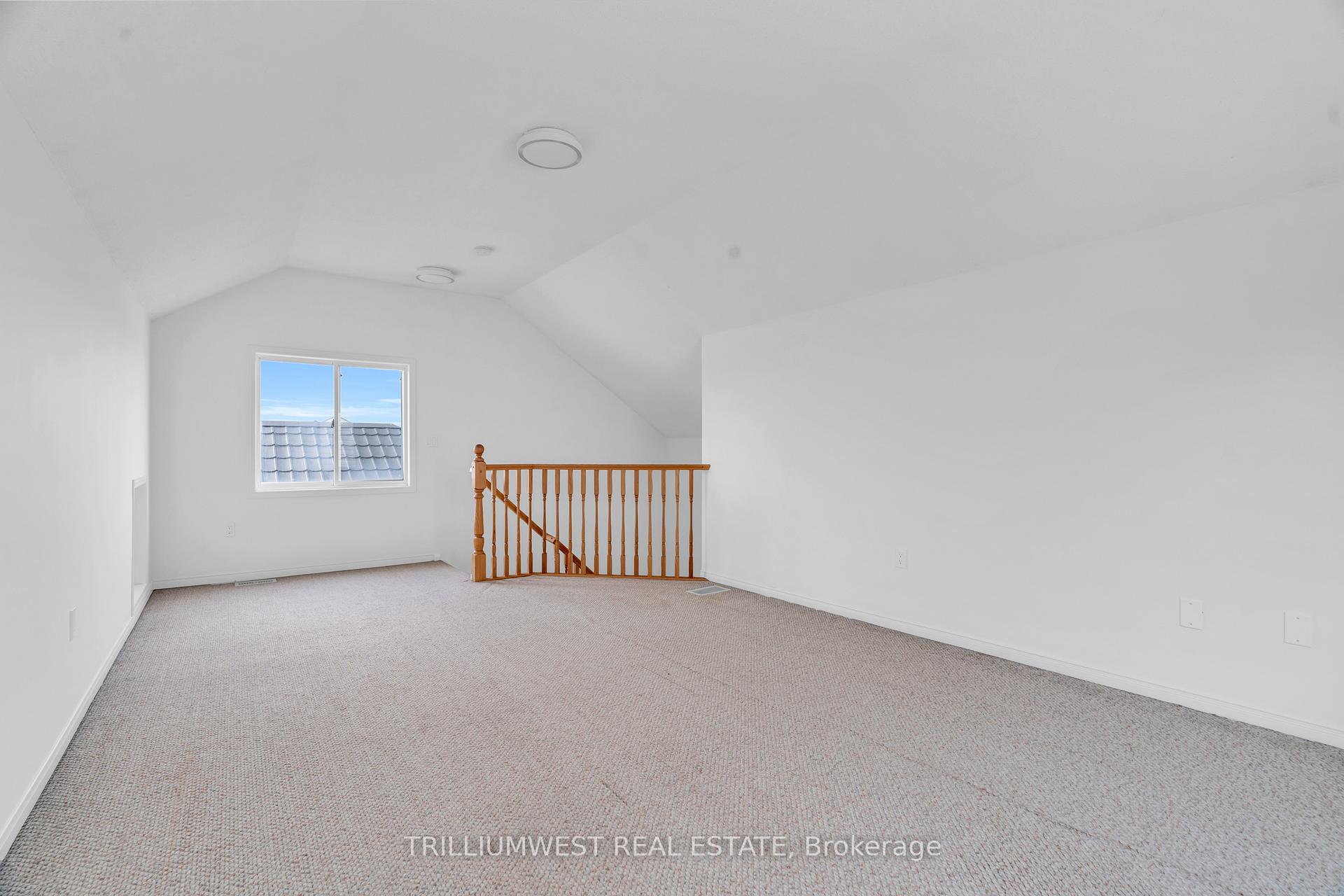 Photo 22 of 24 Kroeger Crescent, Cambridge — HOMEH