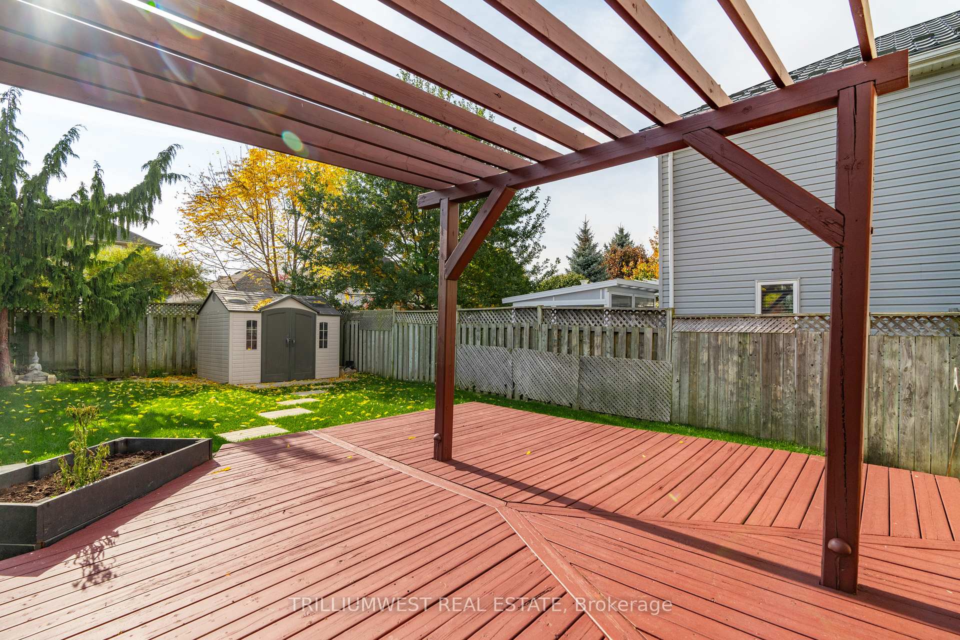 Photo 23 of 24 Kroeger Crescent, Cambridge — HOMEH