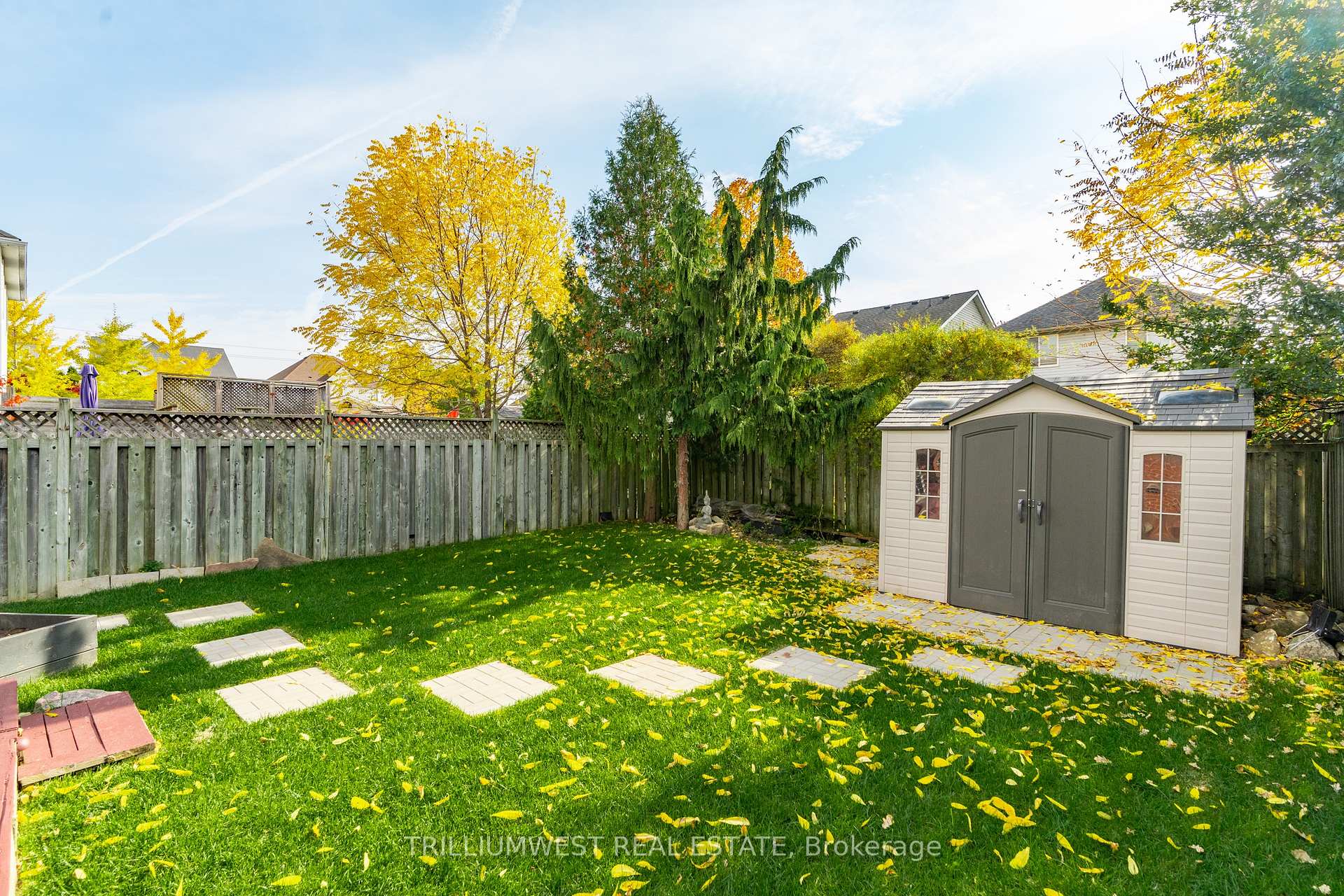Photo 25 of 24 Kroeger Crescent, Cambridge — HOMEH