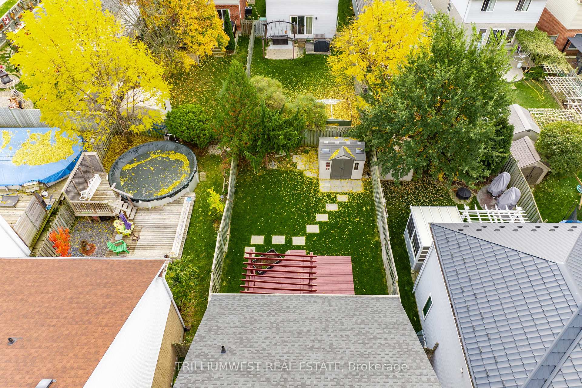 Photo 36 of 24 Kroeger Crescent, Cambridge — HOMEH