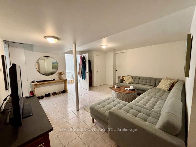 Photo 5 of 525 Ray Lawson Boulevard, Brampton, Fletcher's Creek South — HOMEH