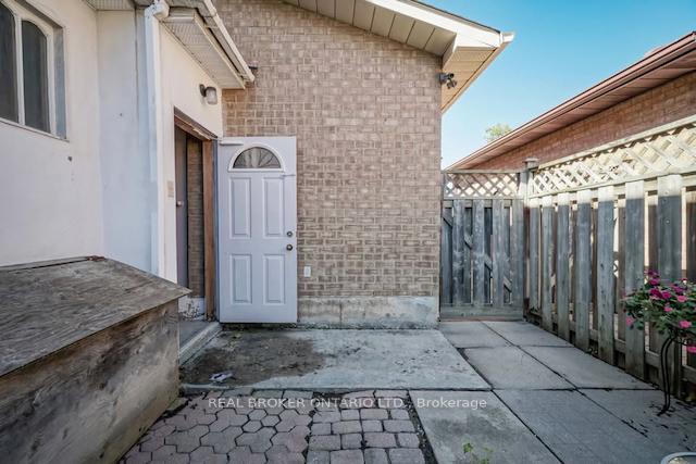 Photo 14 of 525 Ray Lawson Boulevard, Brampton, Fletcher's Creek South — HOMEH