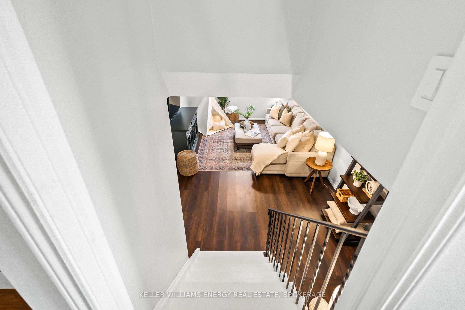 Photo 4 of 57 Centerfield Drive, Clarington, Courtice — HOMEH