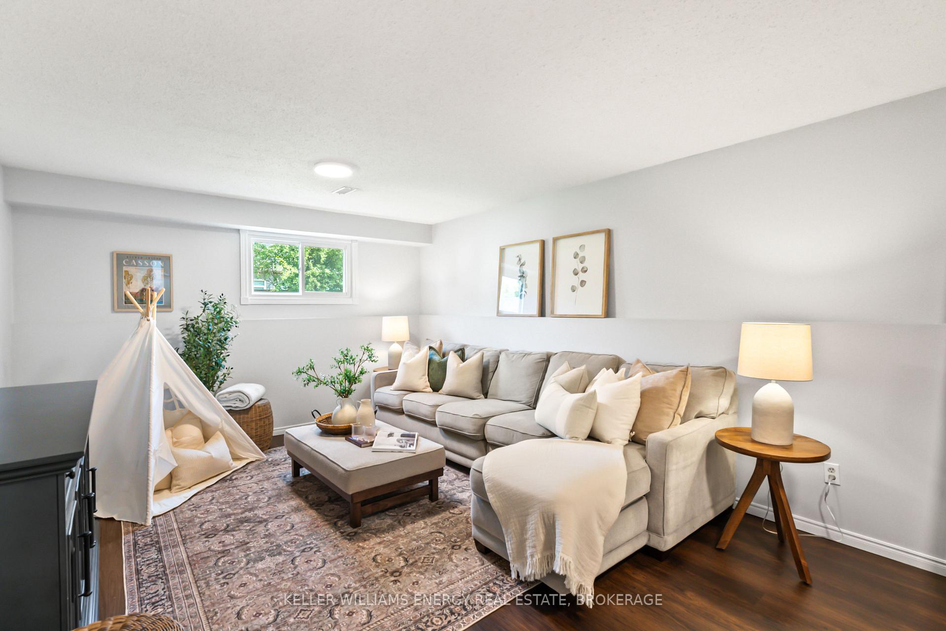 Photo 5 of 57 Centerfield Drive, Clarington, Courtice — HOMEH