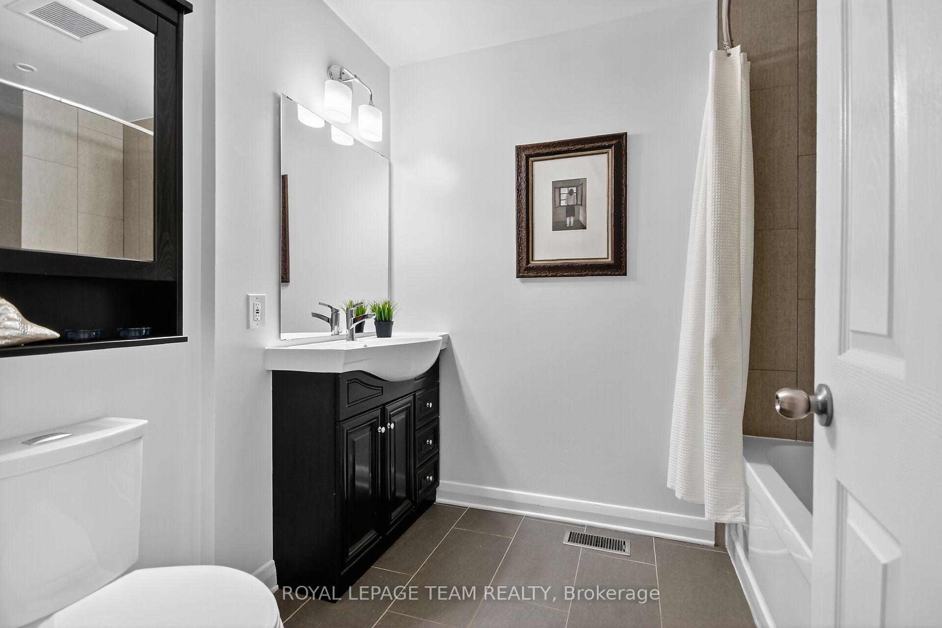 Photo 28 of 617 Mansfield Avenue, Ottawa, McKellar/Highland — HOMEH