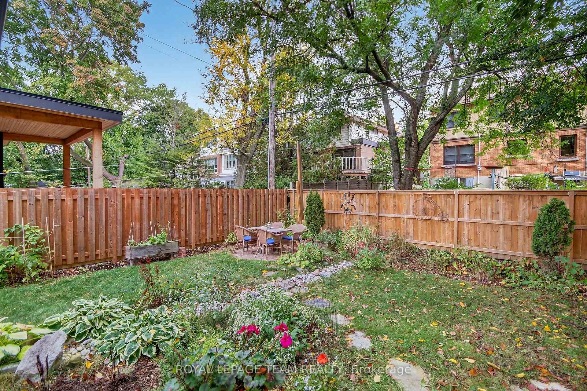 Photo 31 of 617 Mansfield Avenue, Ottawa, McKellar/Highland — HOMEH