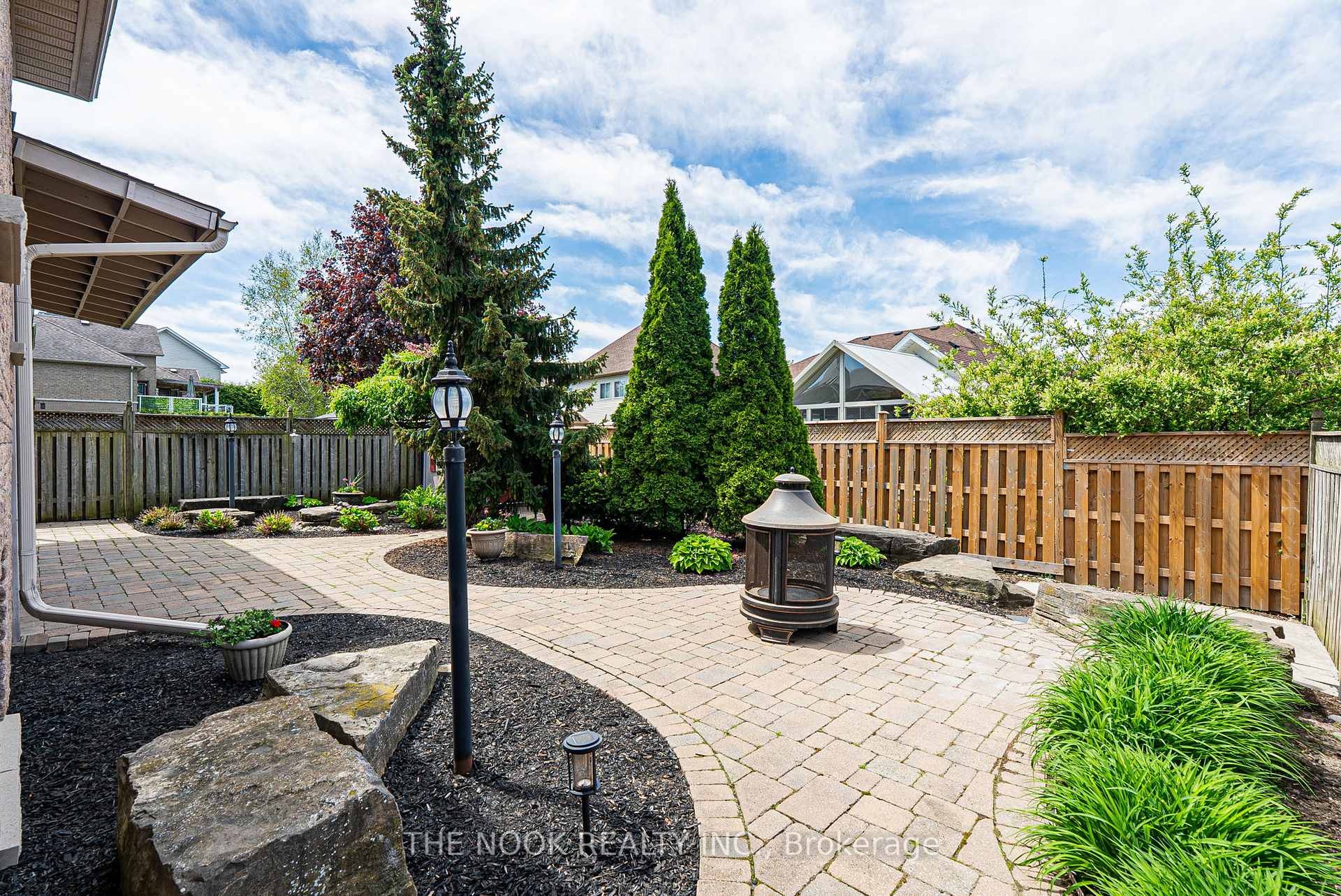 Photo 31 of 2 Decoe Court, Clarington, Courtice — HOMEH