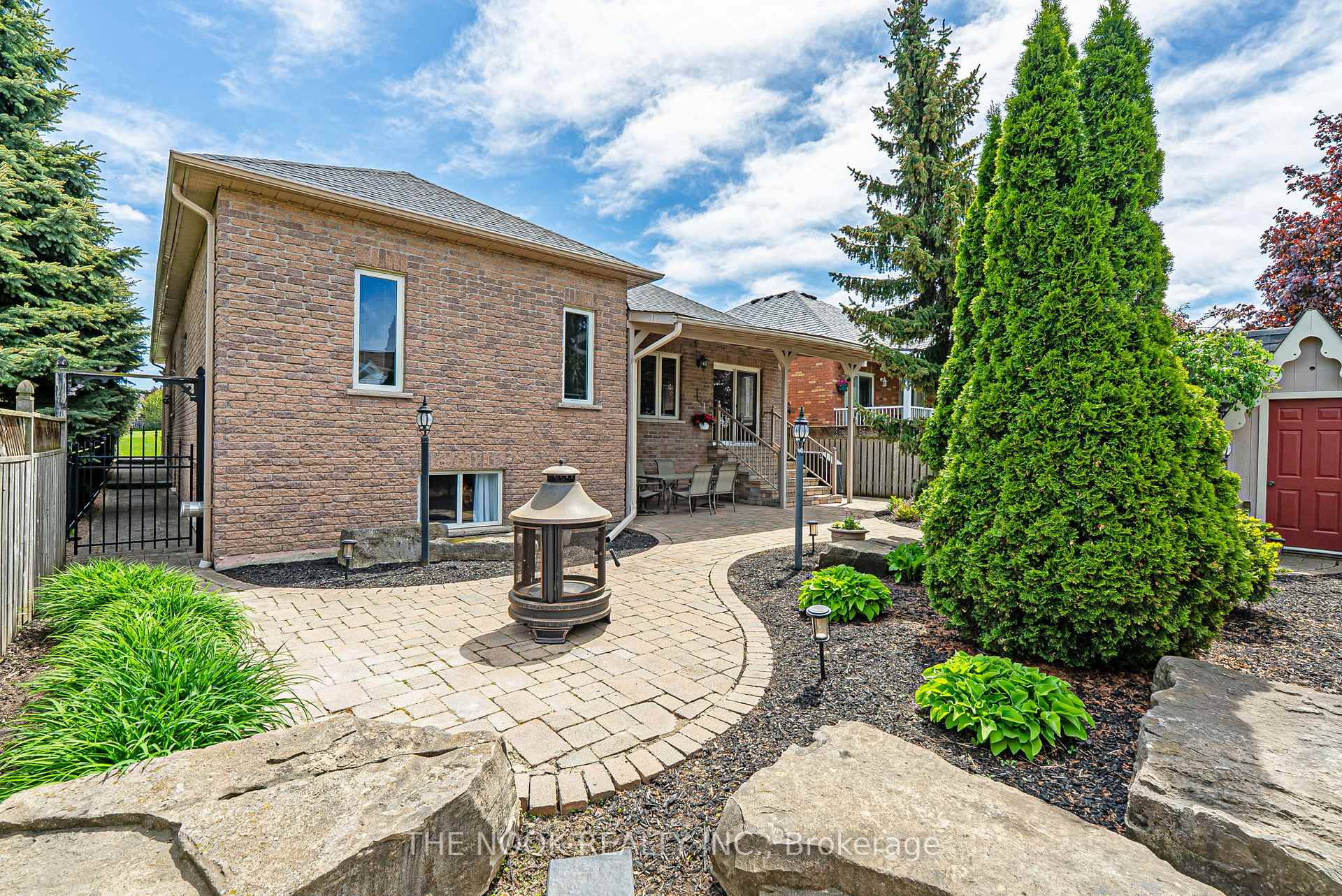 Photo 36 of 2 Decoe Court, Clarington, Courtice — HOMEH