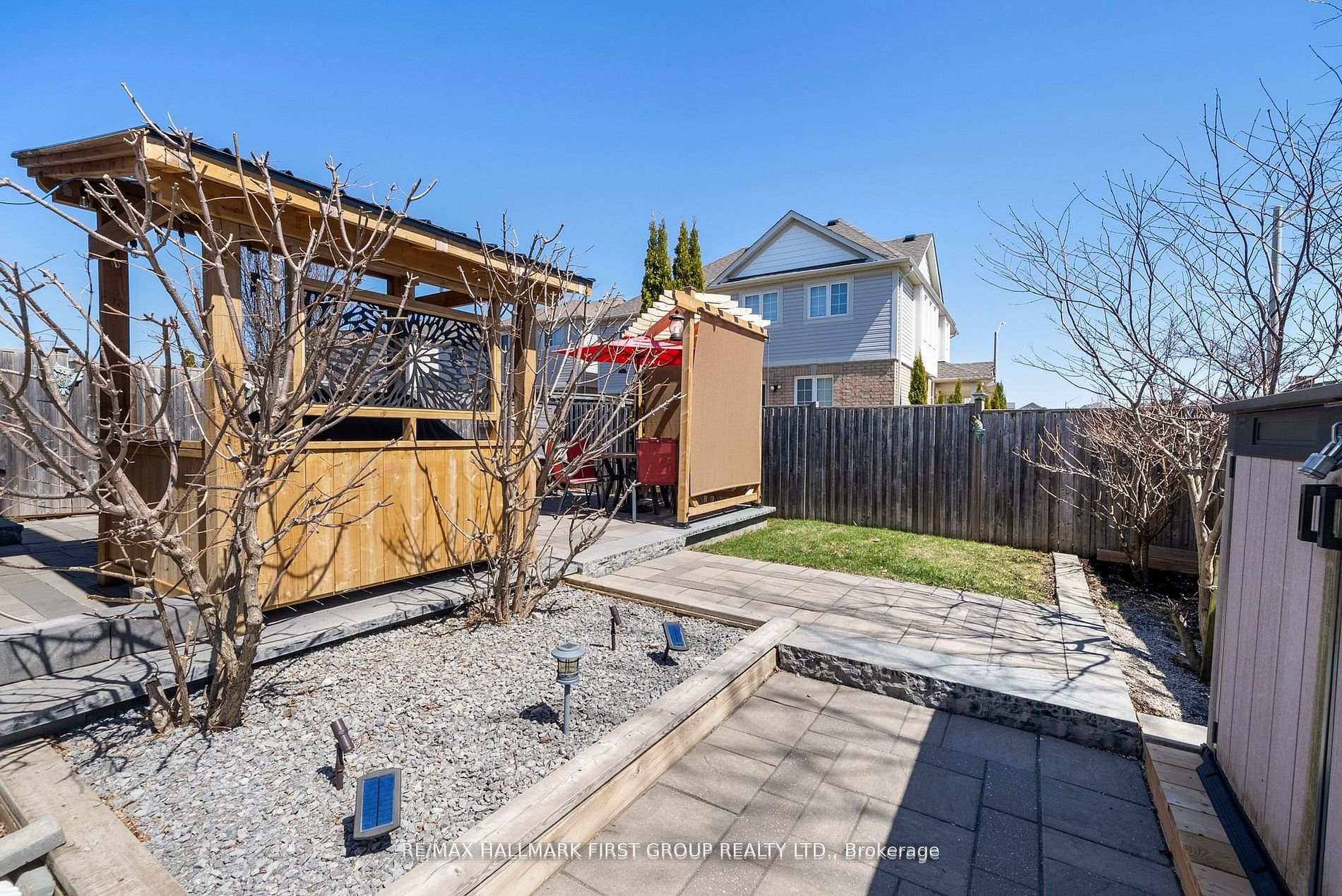 Photo 5 of 1 Quackenbush Street, Clarington, Bowmanville — HOMEH
