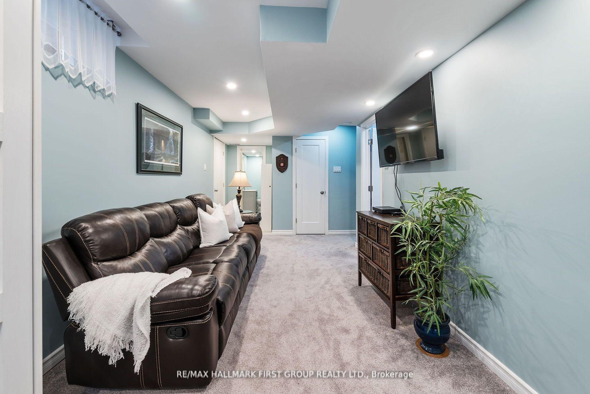 Photo 31 of 1 Quackenbush Street, Clarington, Bowmanville — HOMEH