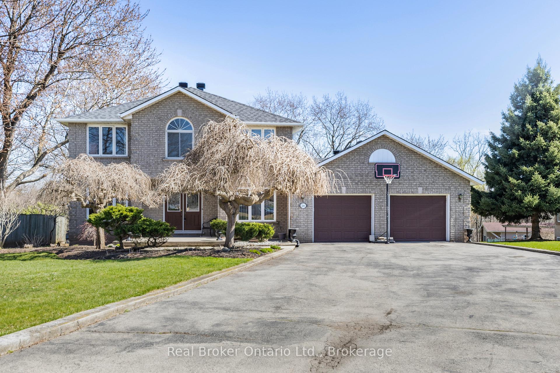 Front of 266 Sumach Drive