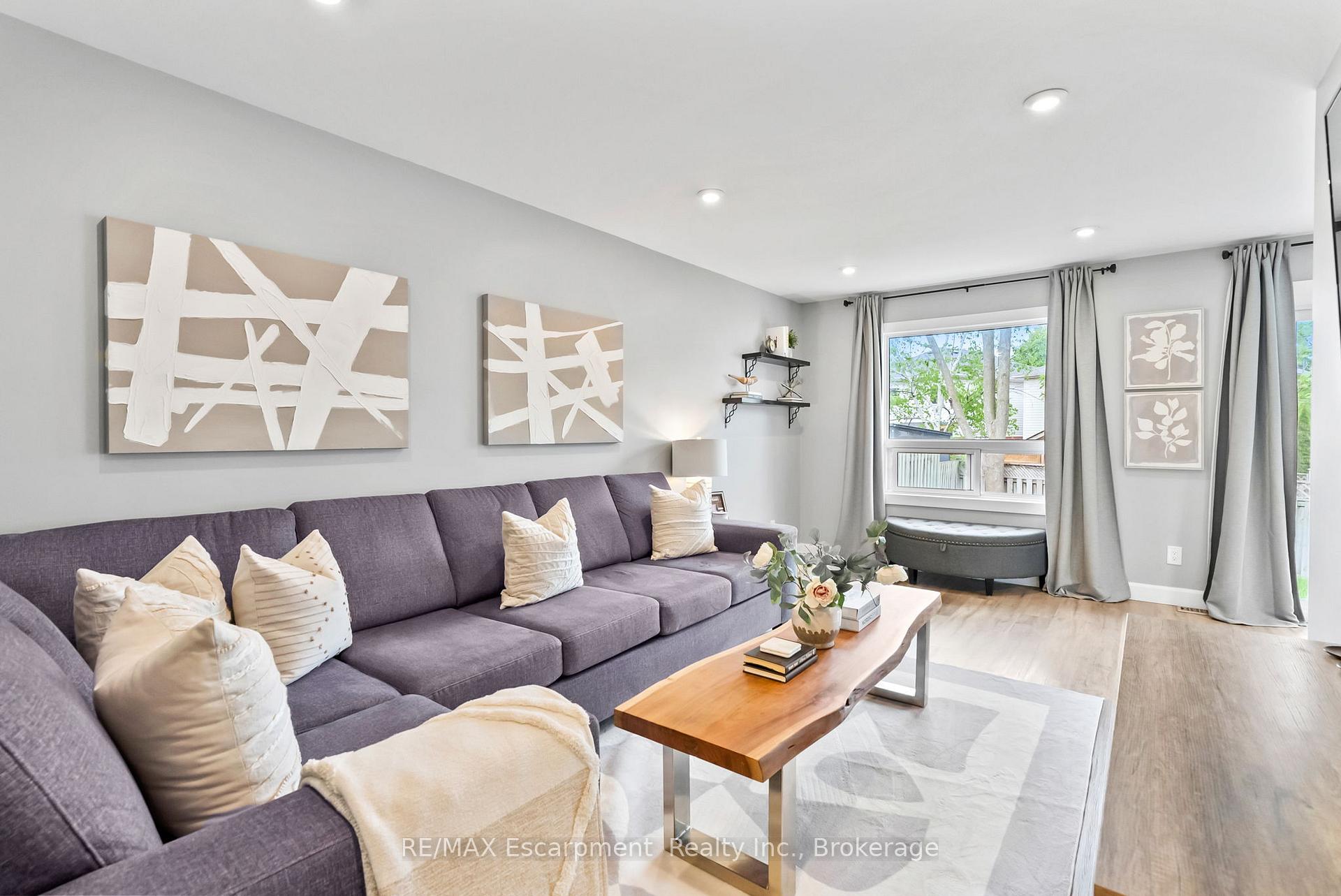 Photo 14 of 9 Barker Court, Clarington, Bowmanville — HOMEH