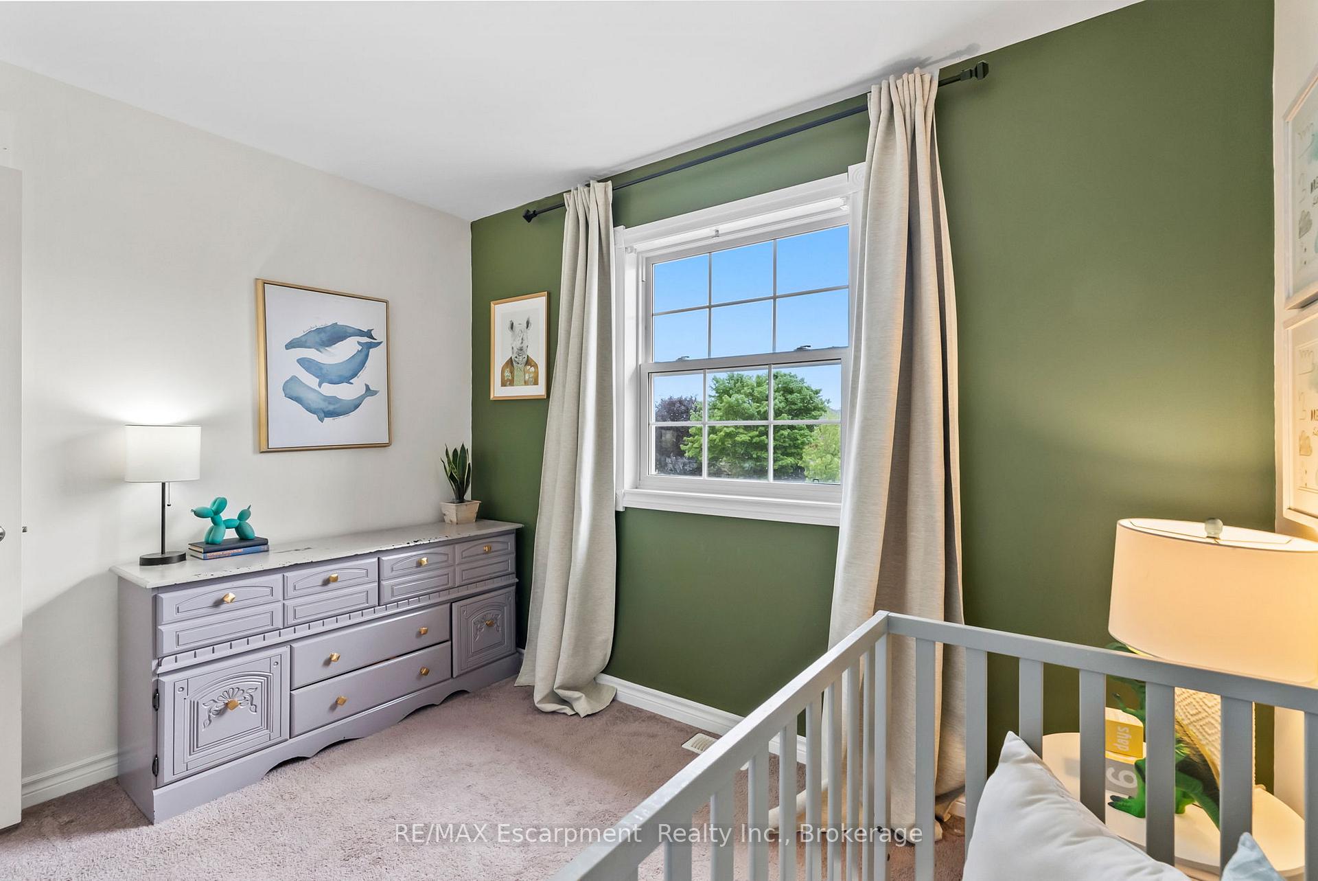 Photo 23 of 9 Barker Court, Clarington, Bowmanville — HOMEH