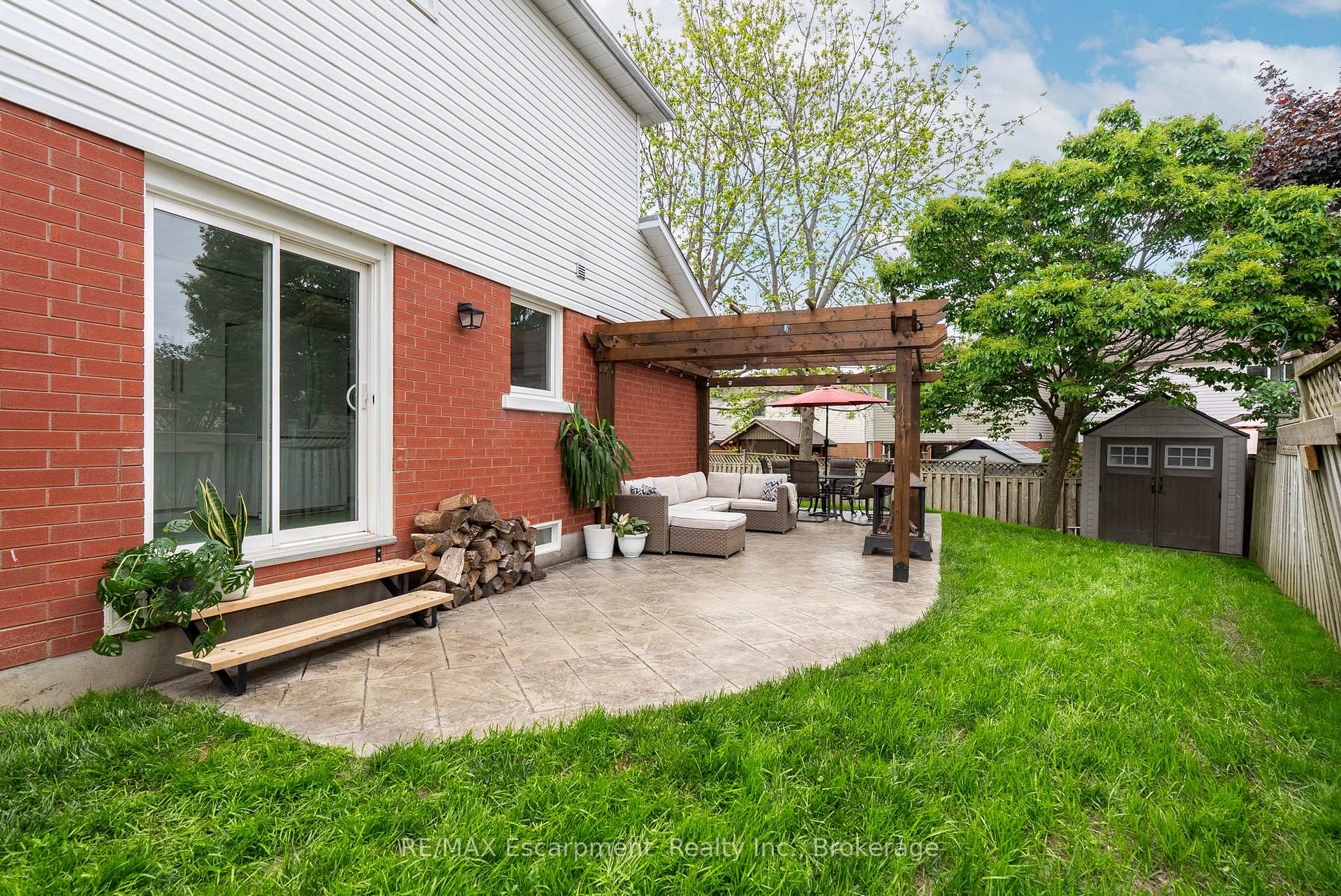 Photo 33 of 9 Barker Court, Clarington, Bowmanville — HOMEH