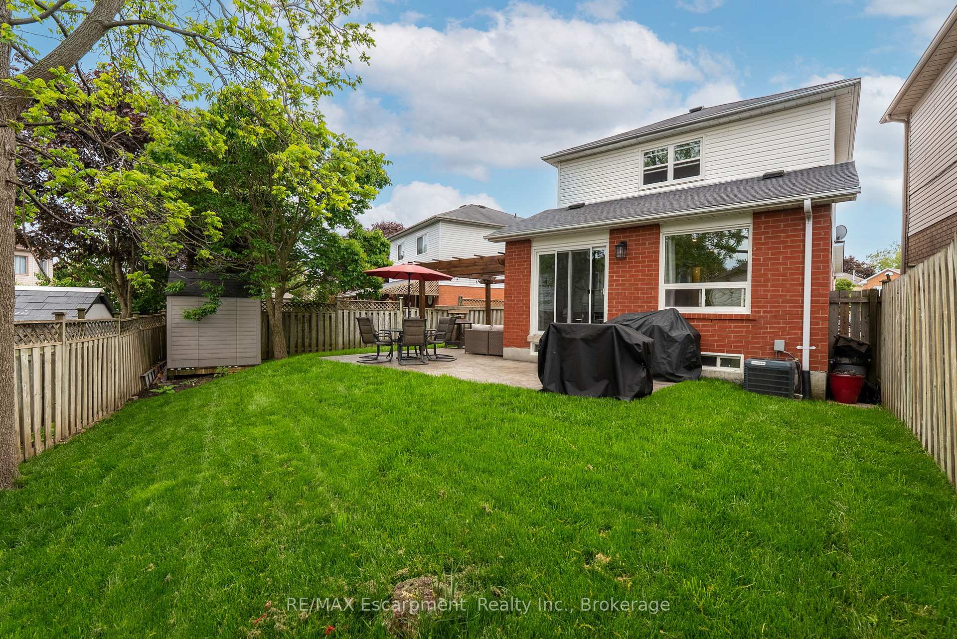 Photo 36 of 9 Barker Court, Clarington, Bowmanville — HOMEH