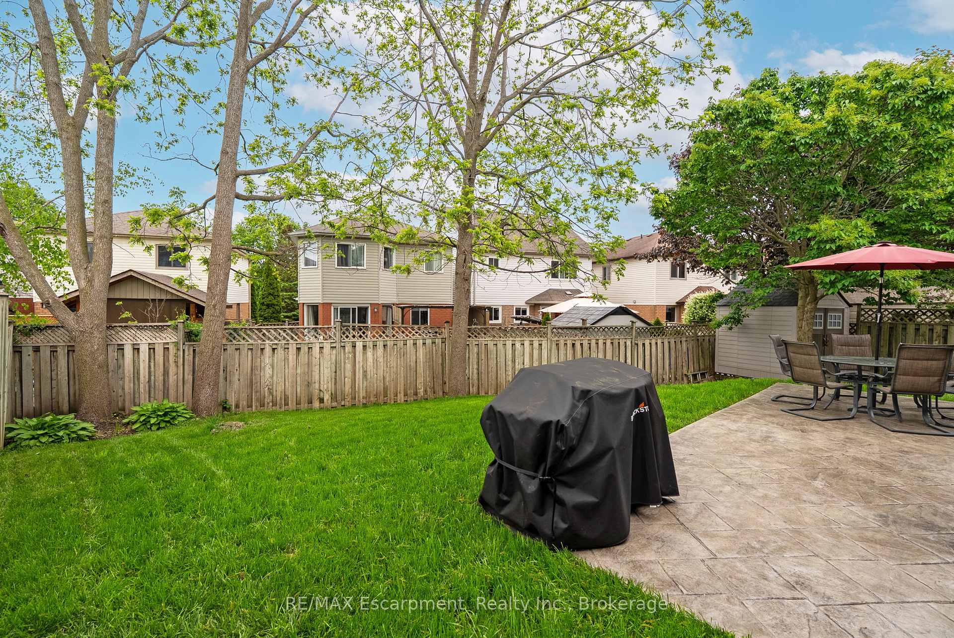 Photo 37 of 9 Barker Court, Clarington, Bowmanville — HOMEH
