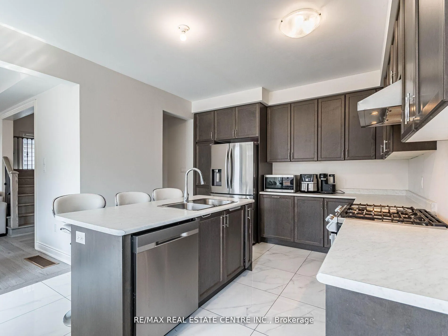 Photo 11 of 62 Granite Ridge Trail, Hamilton, Waterdown — HOMEH