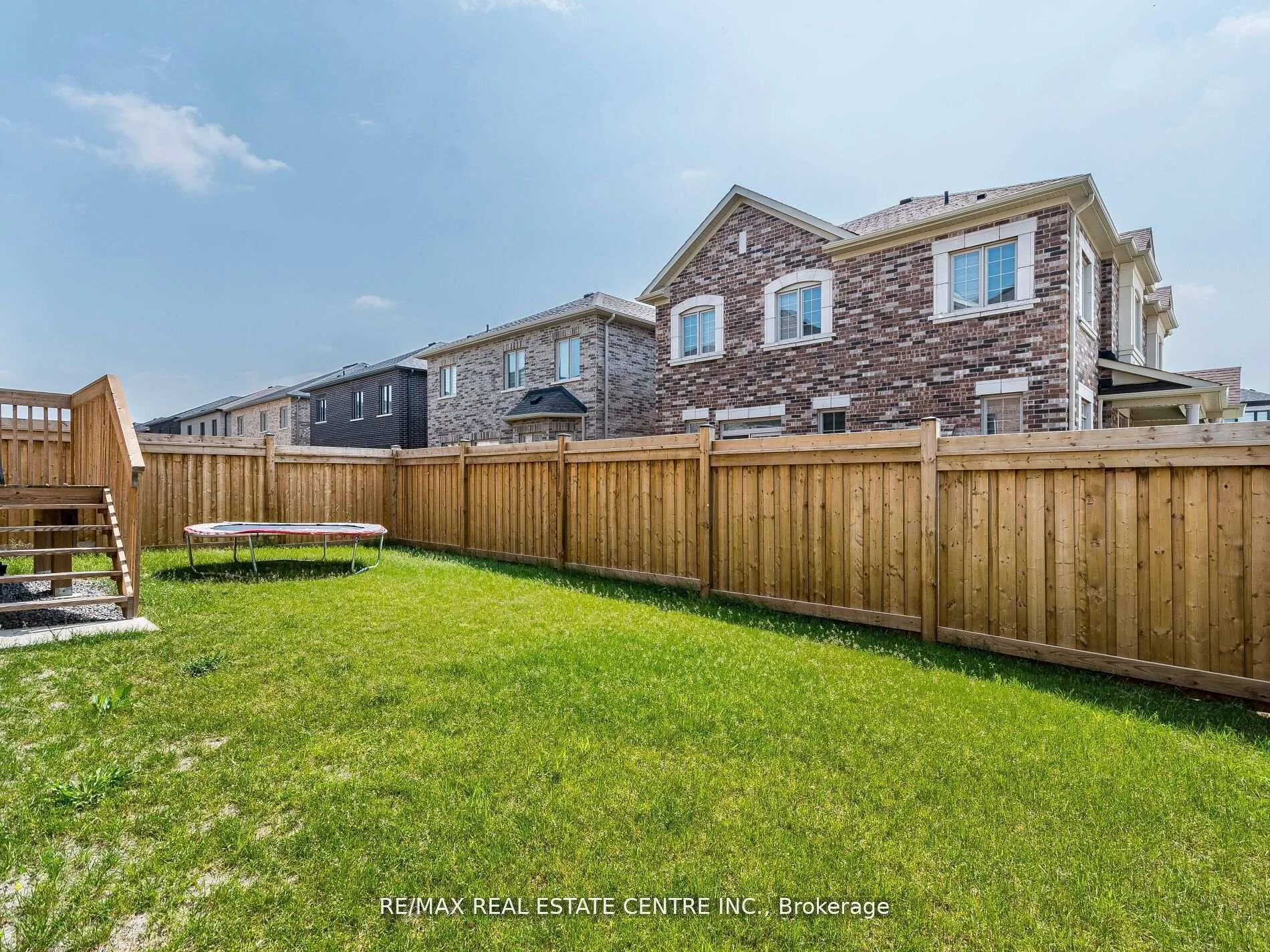 Photo 20 of 62 Granite Ridge Trail, Hamilton, Waterdown — HOMEH